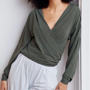 Aday That’s a Wrap Top Large in Olive